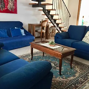 My House For Florence, Airconditioned - Easy Parking Apartment